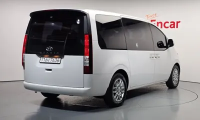 Hyundai Staria 2023, 95609 км, за 15534.12 USD