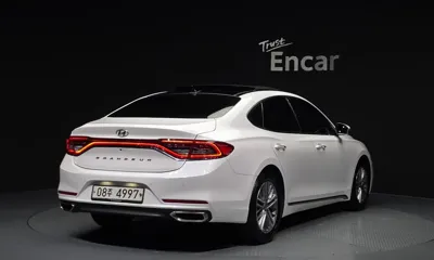 Hyundai Grandeur 2019, 88606 км, за 9556.34 USD