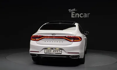 Hyundai Grandeur 2019, 88606 км, за 9556.34 USD