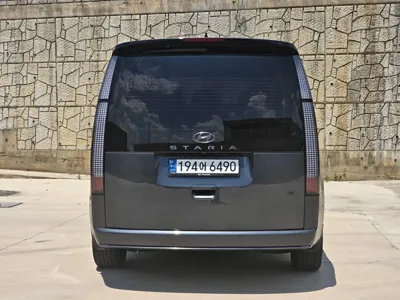 Hyundai Staria 2023, 57605 км, за 20036.45 USD - фото 6