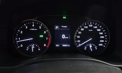 Hyundai Avante 2017, 109891 км, за 8205.33 USD - фото 8