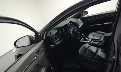 Hyundai Avante 2017, 109891 км, за 8205.33 USD - фото 10