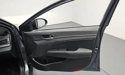 Hyundai Avante 2017, 109891 км, за 8205.33 USD - фото 24