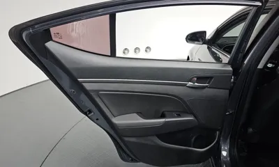 Hyundai Avante 2017, 109891 км, за 8205.33 USD - фото 25