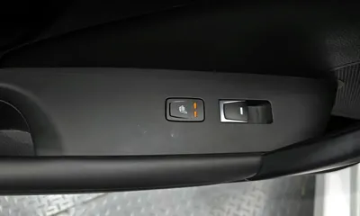 Hyundai Grandeur 2016, 30476 км, за 5785.61 USD - фото 18
