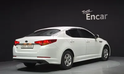 Kia K5 2012, 153661 км, за 2605.86 USD