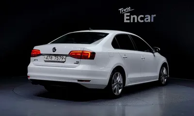 Volkswagen Jetta 2015, 173929 км, за 3239.03 USD