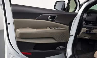 Kia Canival 2025, 6679 км, за 32755.68 USD - фото 24