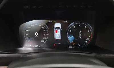 Volvo XC90 2017, 81484 км, за 21387.24 USD - фото 8