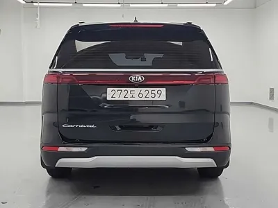 Kia Canival 2021, 99238 км, за 12143.89 USD