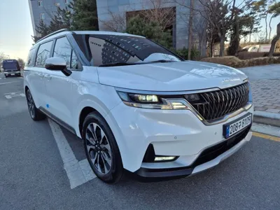 Kia Canival 2023, 58073 км, за 17592.23 USD