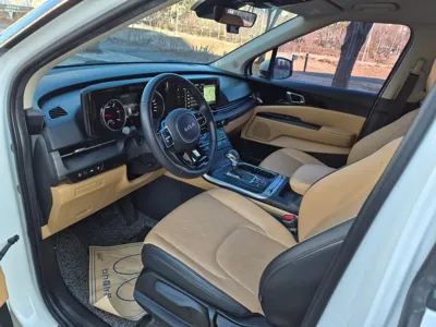 Kia Canival 2023, 58073 км, за 17592.23 USD - фото 9