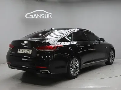 Hyundai Genesis 2015, 167143 км, за 4553.74 USD