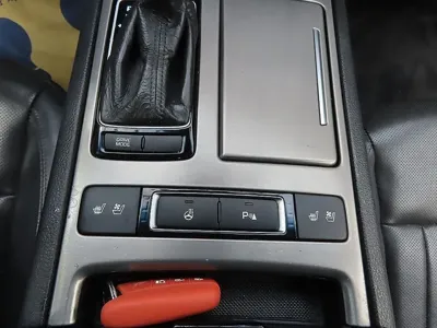 Hyundai Genesis 2015, 167143 км, за 4529.87 USD - фото 15