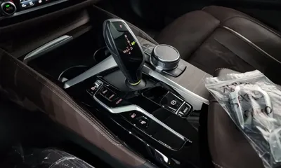 BMW 5-Series 2023, 38121 км, за 27241.7 USD - фото 9