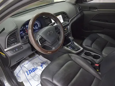Hyundai Avante 2017, 106592 км, за 5776.55 USD