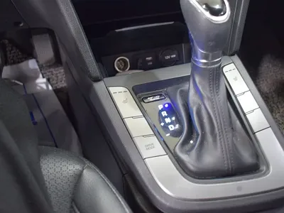 Hyundai Avante 2017, 106592 км, за 5776.55 USD - фото 17
