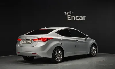 Hyundai Avante 2012, 119239 км, за 3106.2 USD