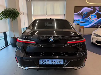 BMW i7 2023, 34500 км, за 82119.14 USD