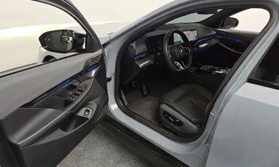 BMW i5
