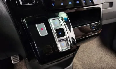Hyundai Staria 2022, 137945 км, за 19682.85 USD - фото 9