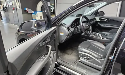 Audi Q7 2019, 108792 км, за 17239.15 USD - фото 10