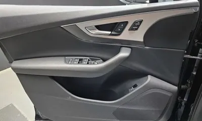 Audi Q7 2019, 108792 км, за 17239.15 USD - фото 24
