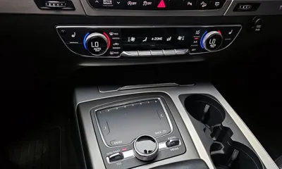 Audi Q7 2019, 108792 км, за 17239.15 USD - фото 28