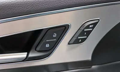 Audi Q7 2019, 108792 км, за 17239.15 USD - фото 31