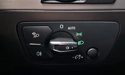 Audi Q7 2019, 108792 км, за 17239.15 USD - фото 32