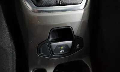 Jeep Renegade 2020, 119010 км, за 8024.34 USD - фото 12