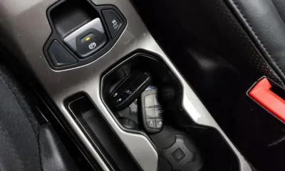 Jeep Renegade 2020, 119010 км, за 8024.34 USD - фото 19