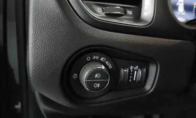 Jeep Renegade 2020, 119010 км, за 8024.34 USD - фото 29