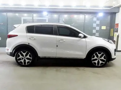 Kia Sportage 2018, 80581 км, за 9321.26 USD