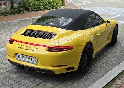 Porsche 911 2018, 54000 км, за 650061.52 USD