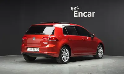Volkswagen Golf 2015, 117995 км, за 5814.34 USD