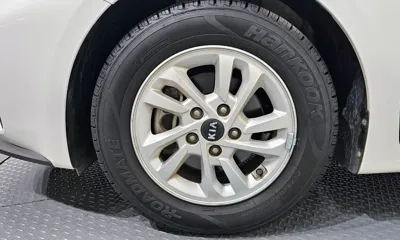 Kia K3 2019, 83526 км, за 7677.28 USD
