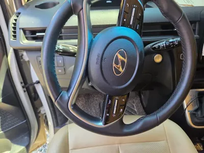 Hyundai Staria 2022, 65000 км, за 15137.5 USD