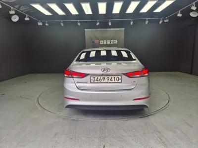 Hyundai Avante 2017, 120538 км, за 4355.46 USD
