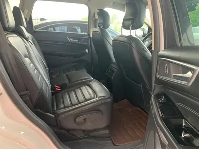 Ford Edge 2015, 100000 км, за 7200.89 USD