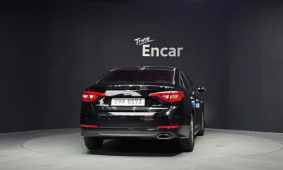 Hyundai Sonata 2017, 43780 км, за 10264.57 USD