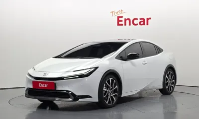 Toyota Prius · 2024 год