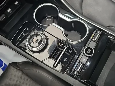 Kia K5 2022, 103504 км, за 10708.63 USD - фото 8