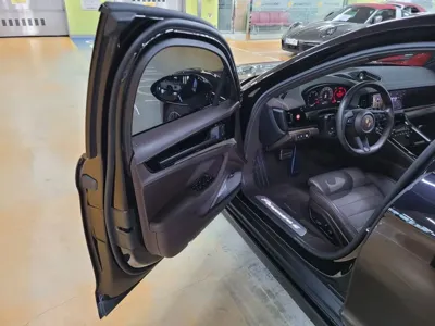 Porsche Panamera 2024, 1800 км, за 141721.74 USD - фото 9