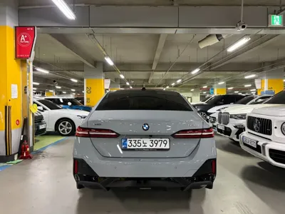 BMW 5-Series 2025, 9480 км, за 62665.3 USD