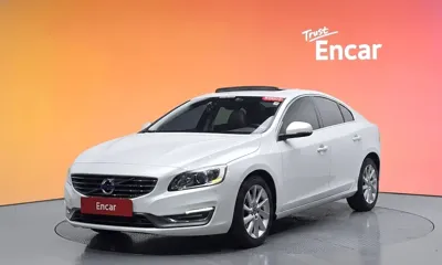 Volvo S60 · 2015 год