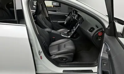 Volvo S60 2015, 132501 км, за 4102.67 USD - фото 11