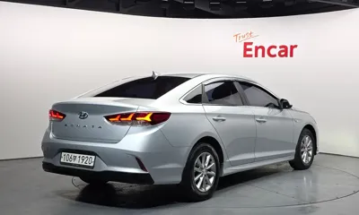 Hyundai Sonata 2018, 184553 км, за 4162.54 USD