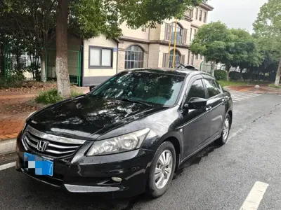 Honda Accord · 2012 год