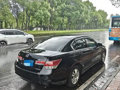 Honda Accord 2012, 150000 км, за 3943.42 USD